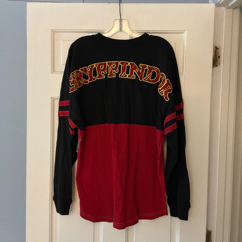 Universal Harry Potter Gryffindor Spirit Jersey Black Red Large NEW Hogwarts